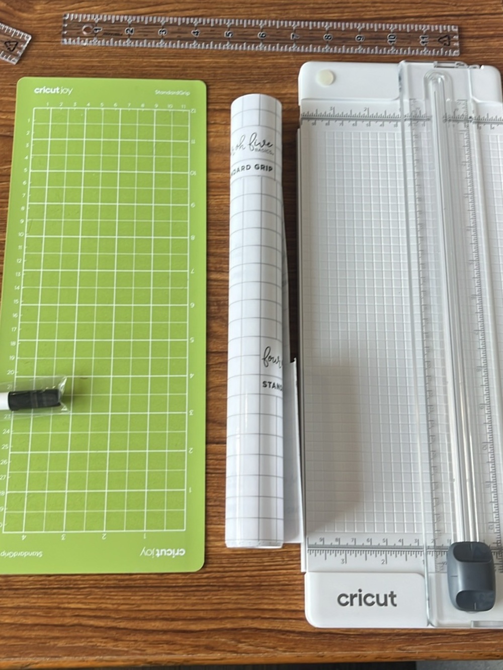 Cricut Joy Craft Machine Bundle with Cutting Mats and accesories - Picture 2 of 4